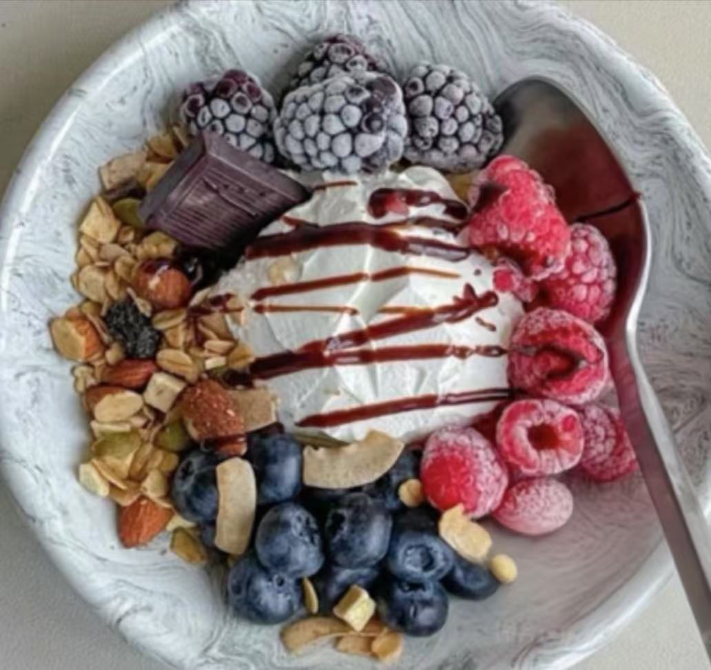 Yogurt bowl